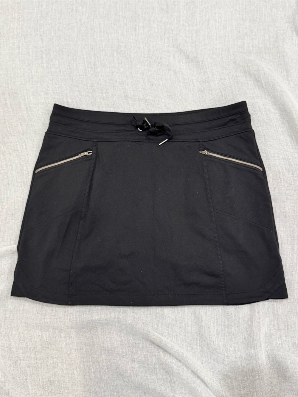 Athleta Black Skort with Zippered Front Pockets Size M